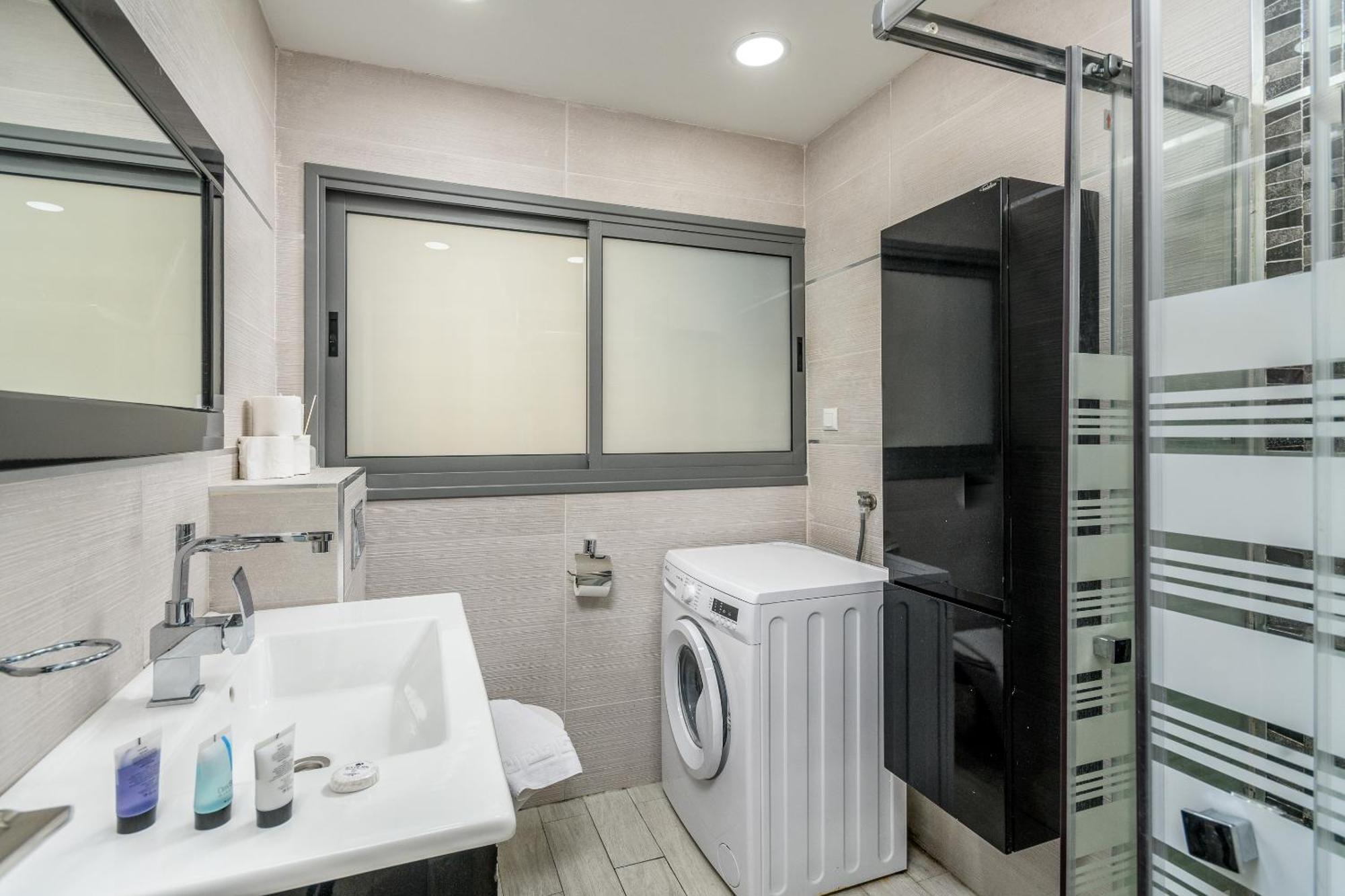 Very Nice 1 Bdr Apartment 2 Min From The Beach ! Tel Aviv Eksteriør billede